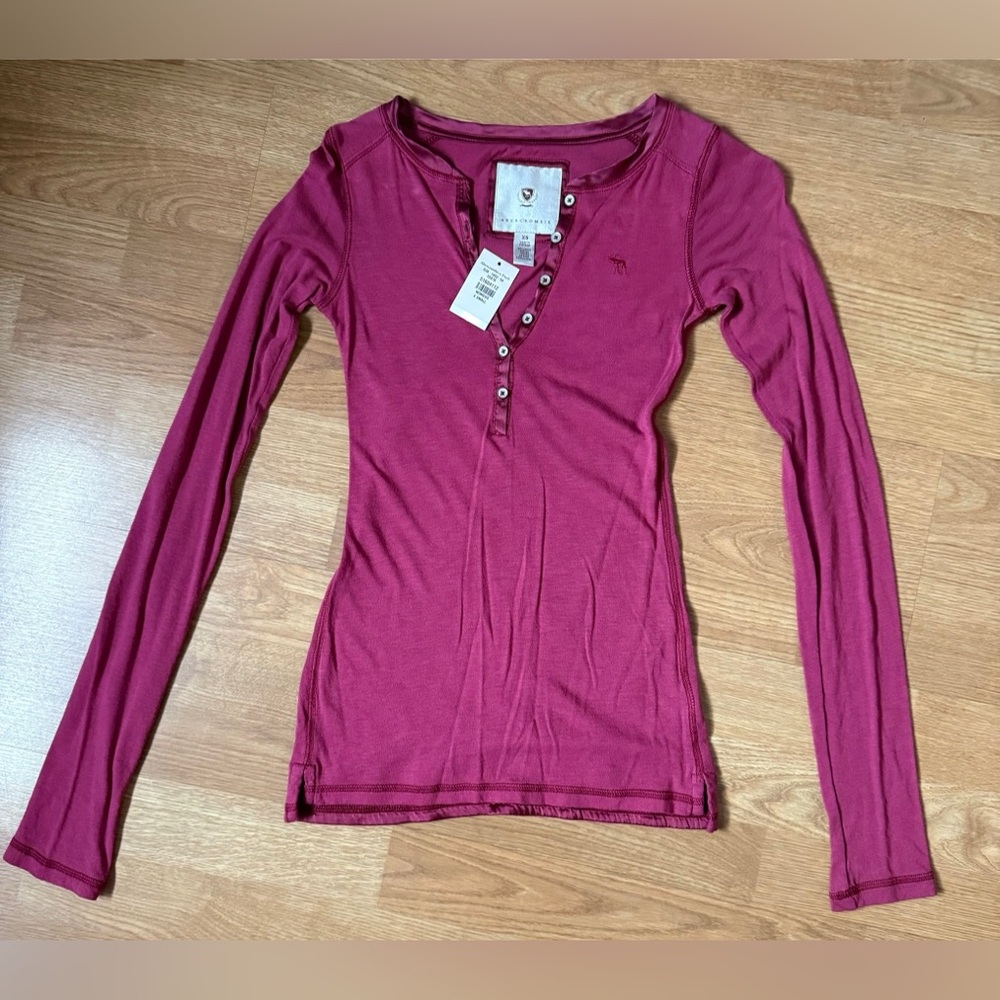 Abercrombie & Fitch Rare Vintage Y2K Long Sleeve Maroon Henley Top